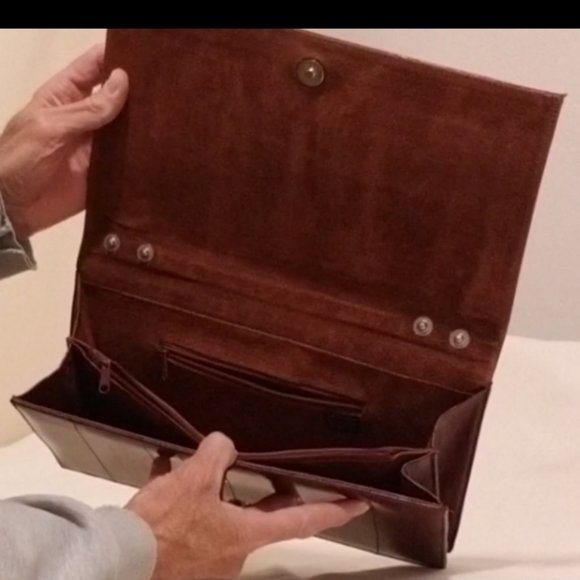 Eel Skin Burgundy Clutch Purse Suede Leather Lining and Snap-on Shoulder Strap - Picture 10 of 12